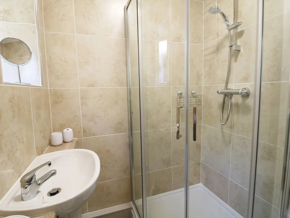 2 Regency House
