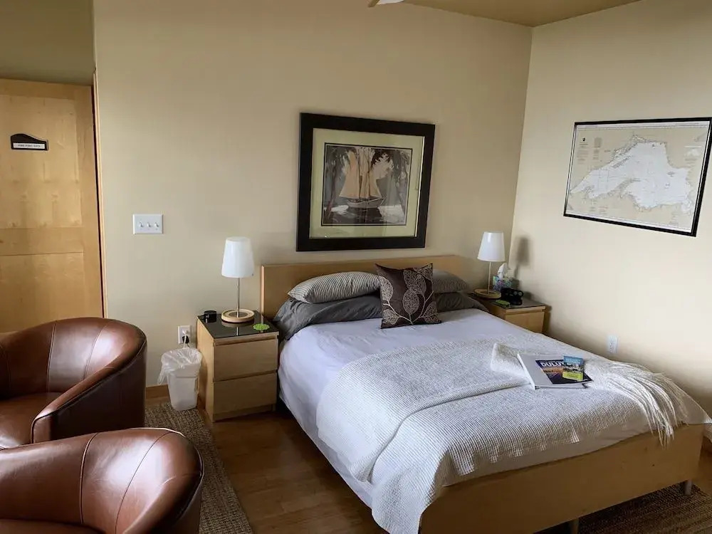 Solglimt Lakeshore B&B
