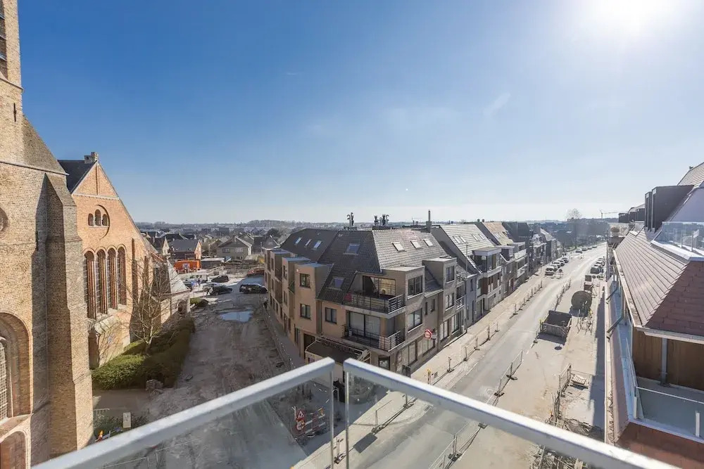 Spacious Apartment With 3bedrooms Close to the sea