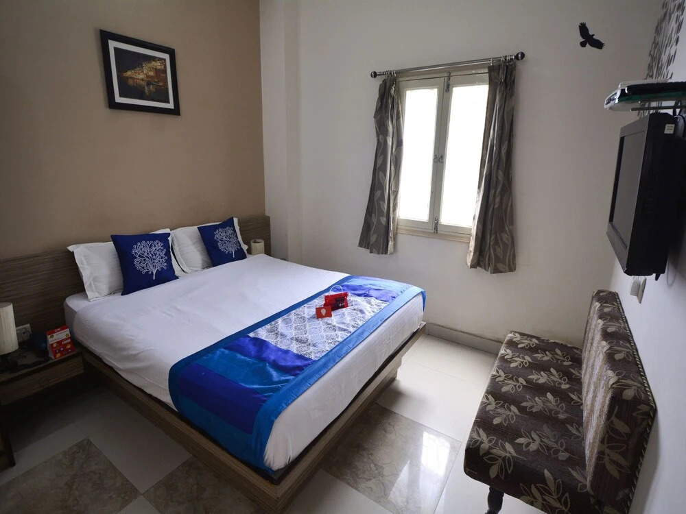 OYO 3996 HKJ Residency