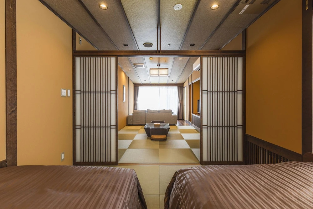 Tsuta Onsen Ryokan