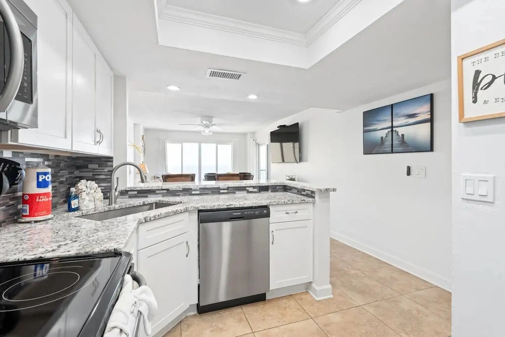 Ocean View 2BR Condo Daytona Shores FL Sleeps 4