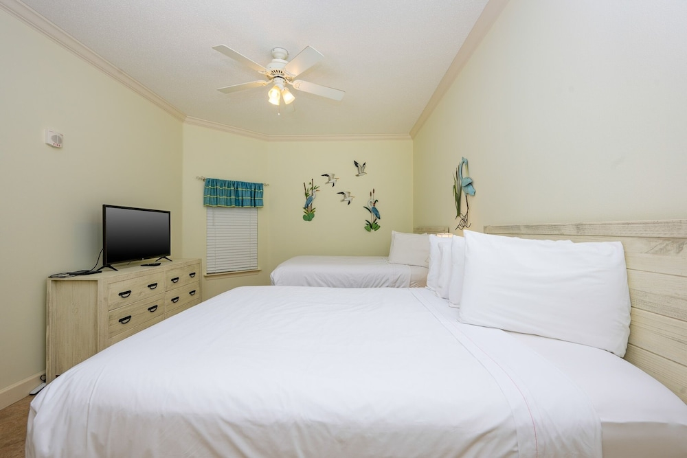Phoenix West 2404 3 Bedroom Condo
