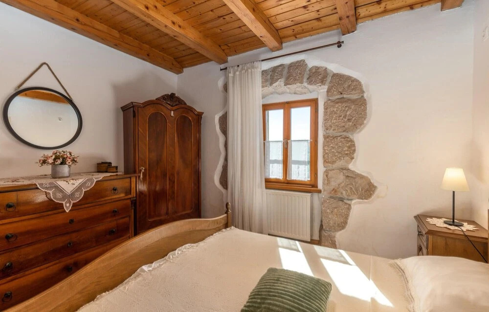 Awesome Home In Malinska With Wifi