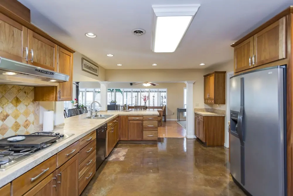 Grand Dream Vacation Home in Nashville 7+ beds!