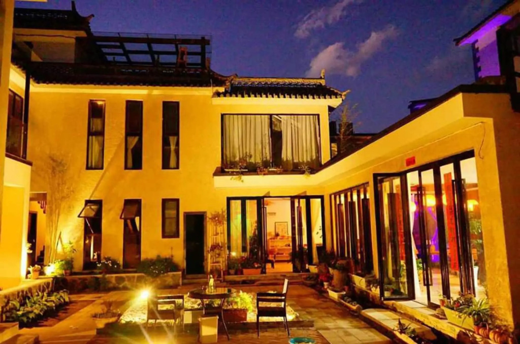 Poetical Dwelling Inn