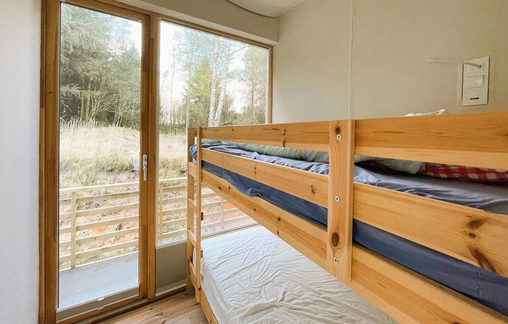 Awesome Home In Farsund With Wifi