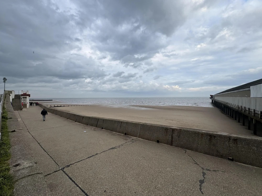 Beautiful 2 Bed Apartment in Walton on the Naze
