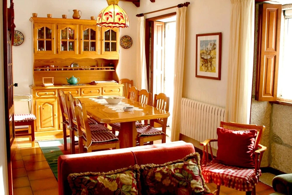 House With 3 Bedrooms in Camposancos, With Wonderful sea View, Enclose