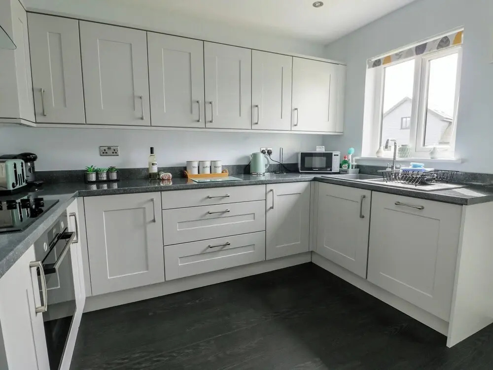 4 Parc Delfryn