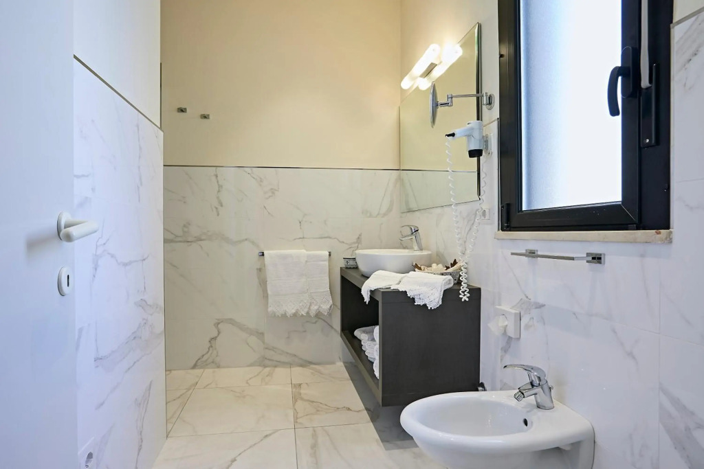 Hotel Athena