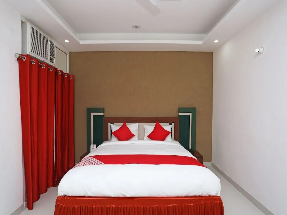 Capital 0 18693 Hotel Levanti