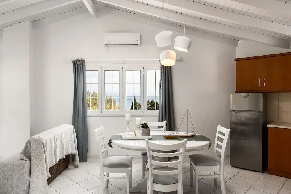 The Seaview Corner Apartments by Konnect, Ipsos
