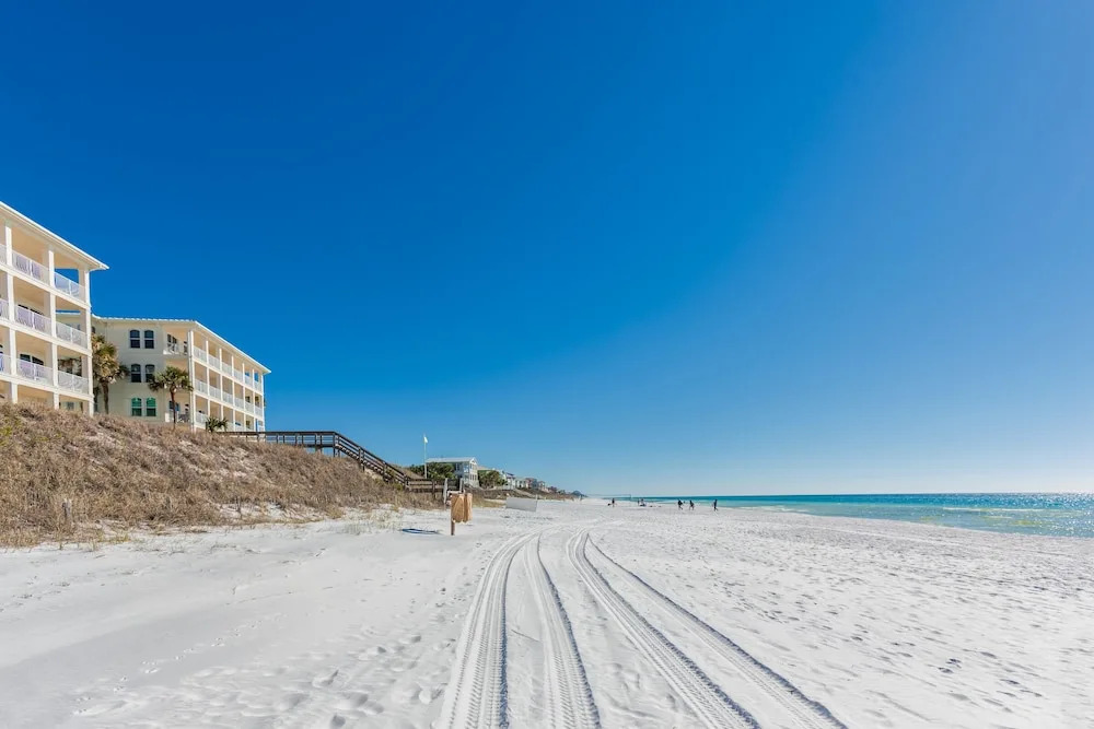 Chic Gulf-Front #C302 - 3 Br Condo