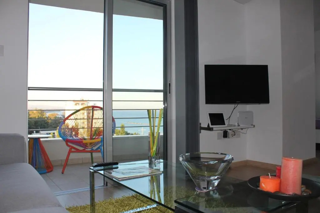 Eden Beach Apartment 611