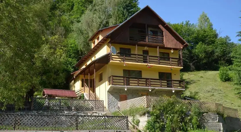 Casa Adina