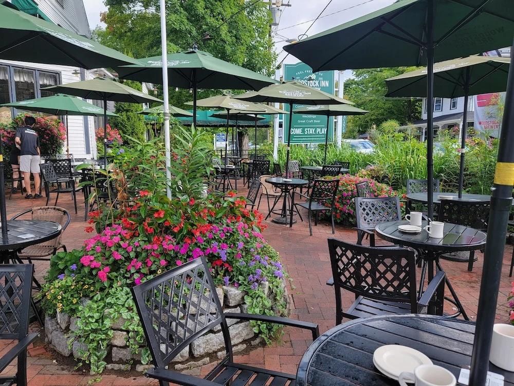 Woodstock Inn, Station and Brewery