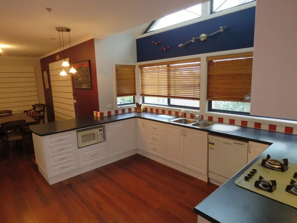 Central Holiday House at 29 Church in Cowes