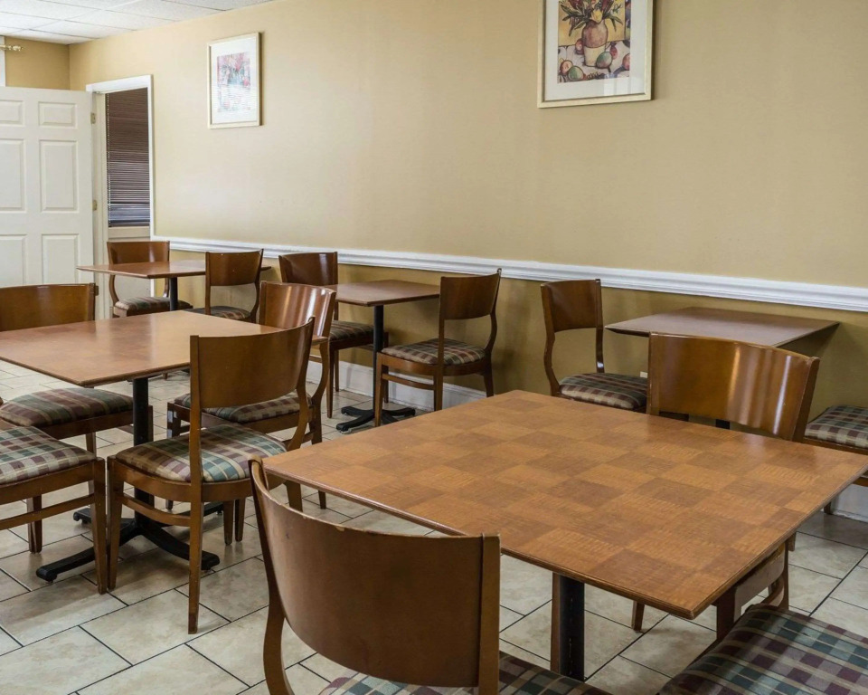 Rodeway Inn Colonial Heights I-95