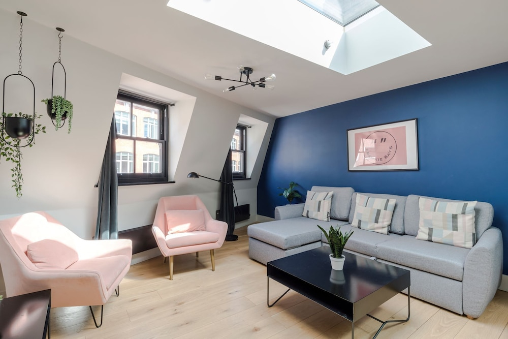 The Acre Penthouse - Covent Garden - by Frankie