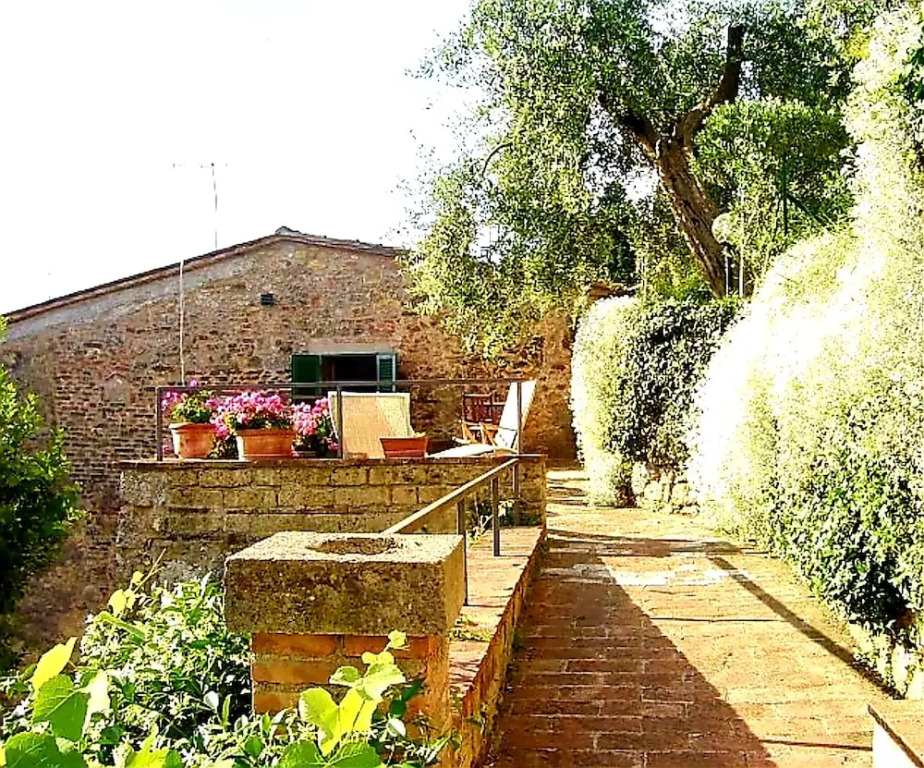 La Terrazza, historic Tuscan stone residence with garden and terrace in Cetona