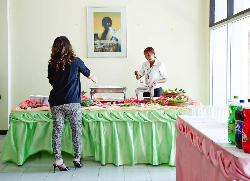 We Train Hotel Donmuang