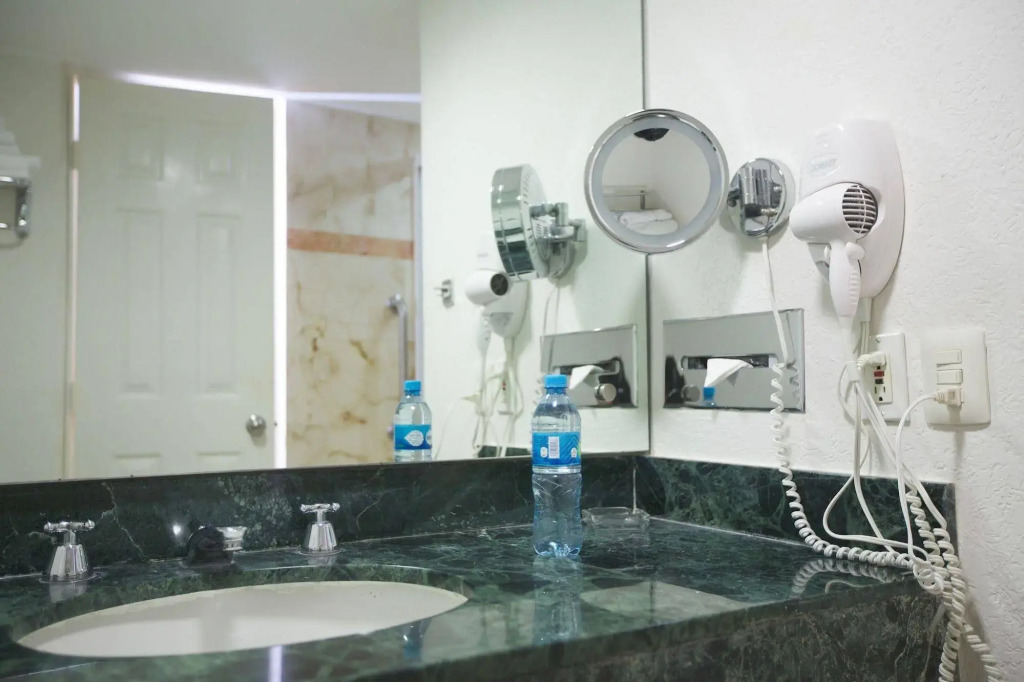 Capital Plaza Hotel