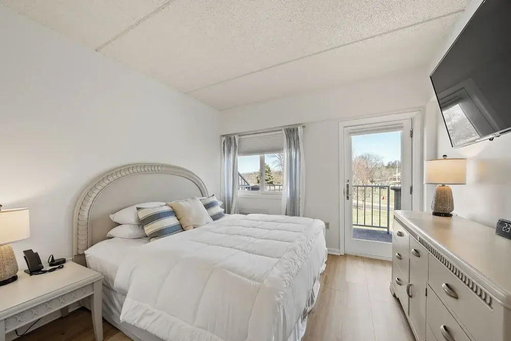 Bella Vista Suites Lake Geneva