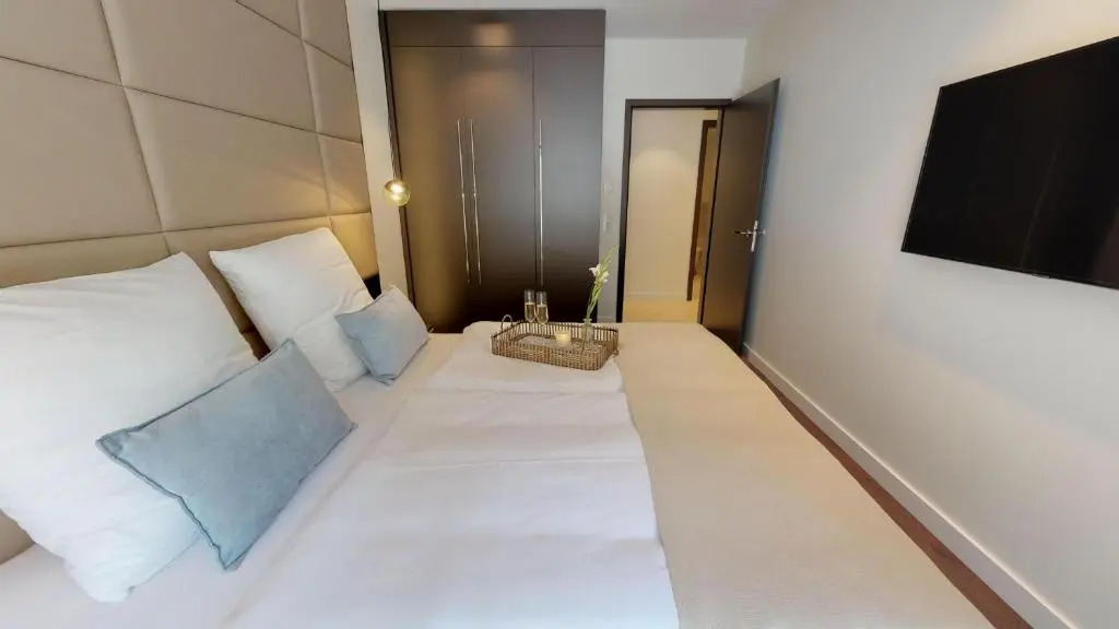 White Pearl Apartment 0.02