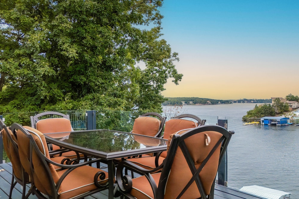 Lakefront Luxury With Boat Slip, Decks & Kayaks at 17mm