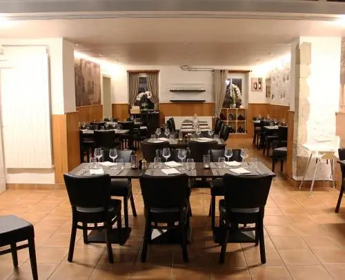 Hôtel Restaurant La Croix Verte Vich
