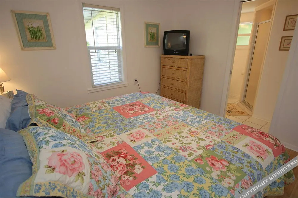 Siesta Key Pool Homes by RVA