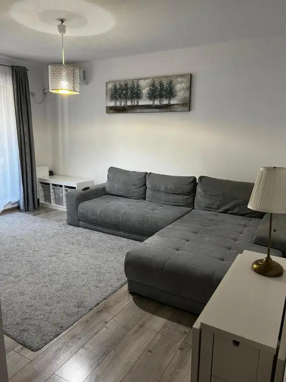 Închiriere apartament 3 camere!