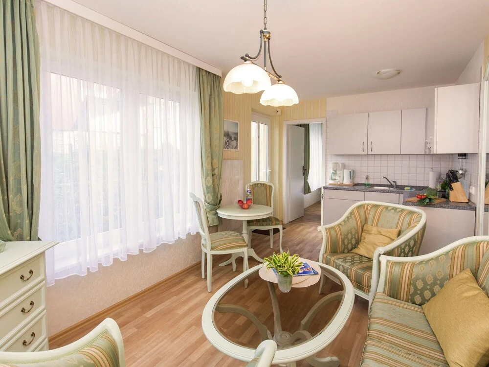 Inviting Apartment in Warnemünde near Golf Course
