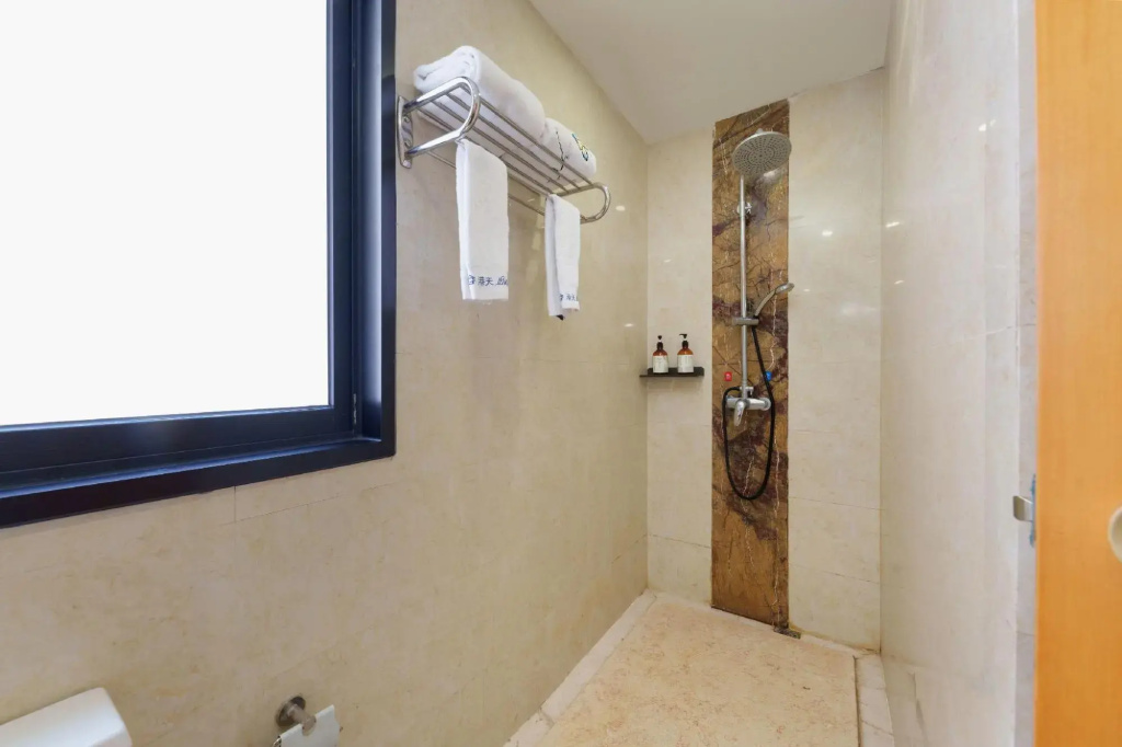 Gangtian Fashion Apartment (Shenzhen North Railway Station)