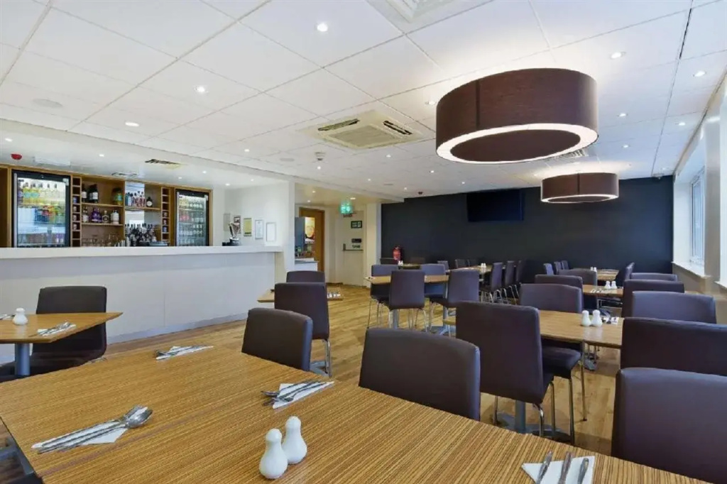 Travelodge Caterham Whyteleafe