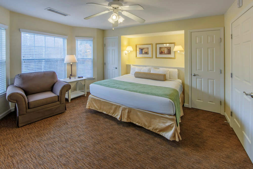 Holiday Inn Club Vacations Oak n Spruce Resort in the Berkshires