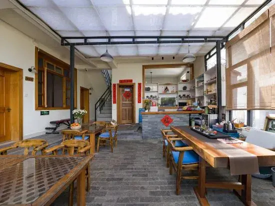 HuaShu Life Inn