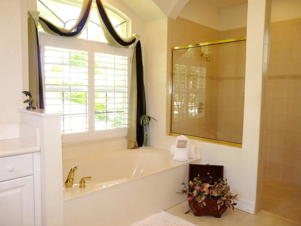 931 Hyacinth Court