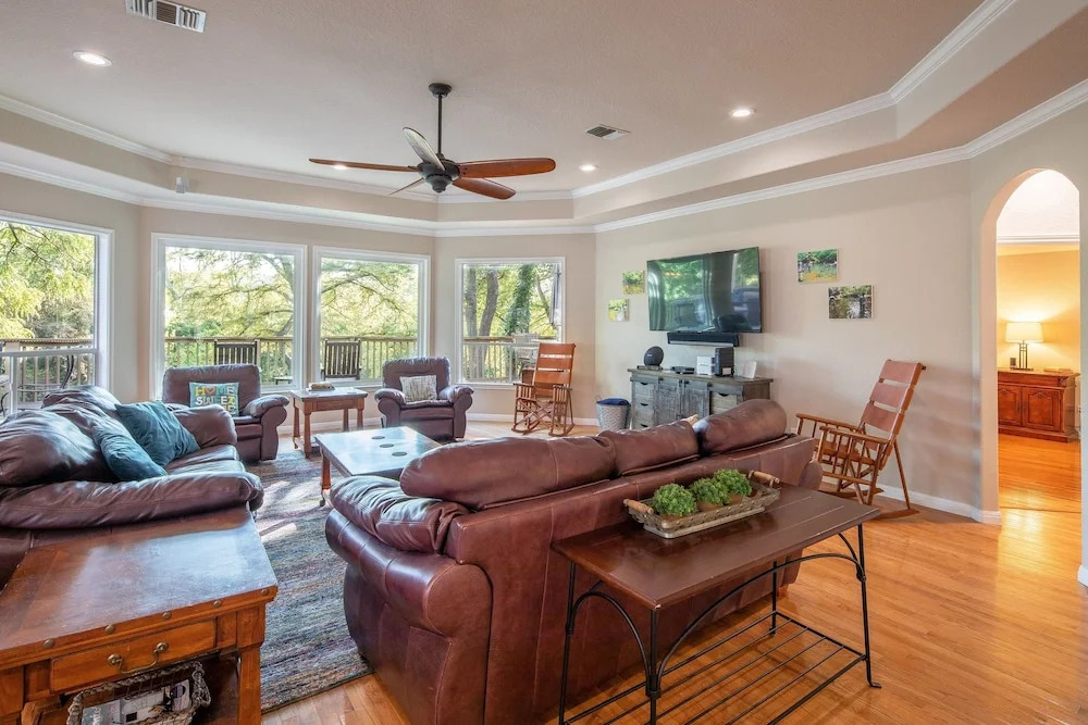 Reel Simple 4 Bedrooms 2 Bathrooms Home