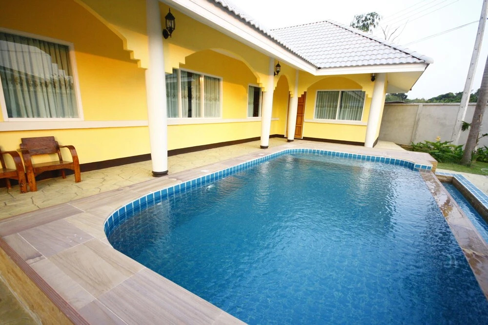Apinya Resort Bangsarey
