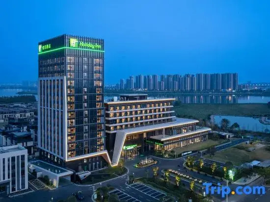Holiday Inn Wuhan Houguan Lake by IHG
