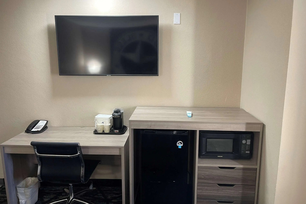 Super 8 by Wyndham San Antonio Downtown NE