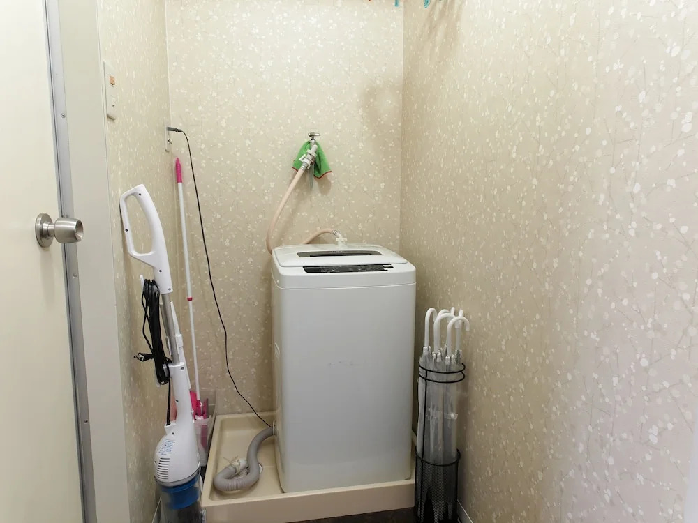 Heights Showa 208