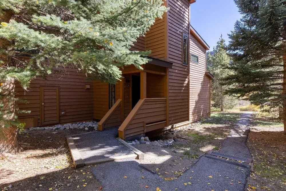 Tennis Townhome #1327 : 2, 225