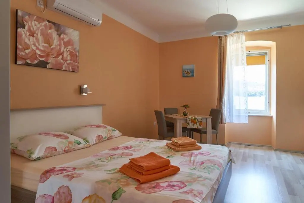 Apartments Nives