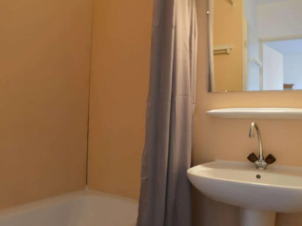 Appartement Saint-Cyprien, 2 pièces, 4 personnes - FR-1-225D-14