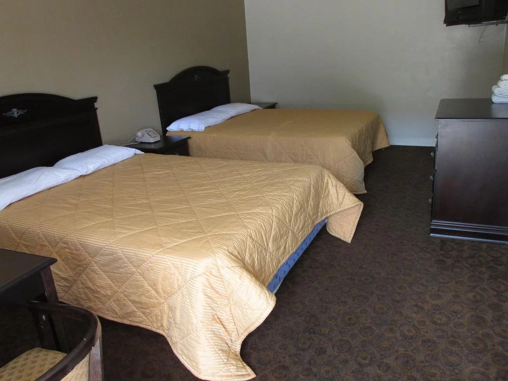 Oak Tree Inn Motel