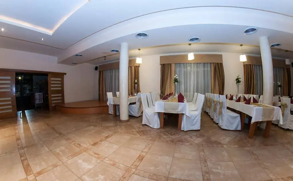 Hotel Marand