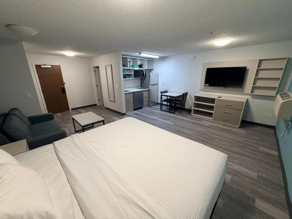 MainStay Suites Indianapolis Northwest - College Park